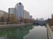 西護城河