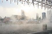 會灑霧的上海企業聯合館
